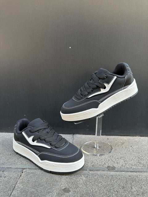 SNEAKER