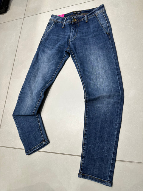 JEANS CAPRI FIT