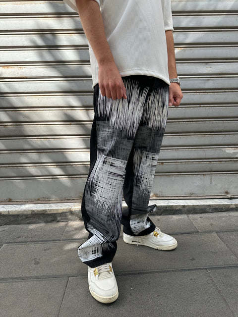 JEANS SCRATCHES BAGGY FIT