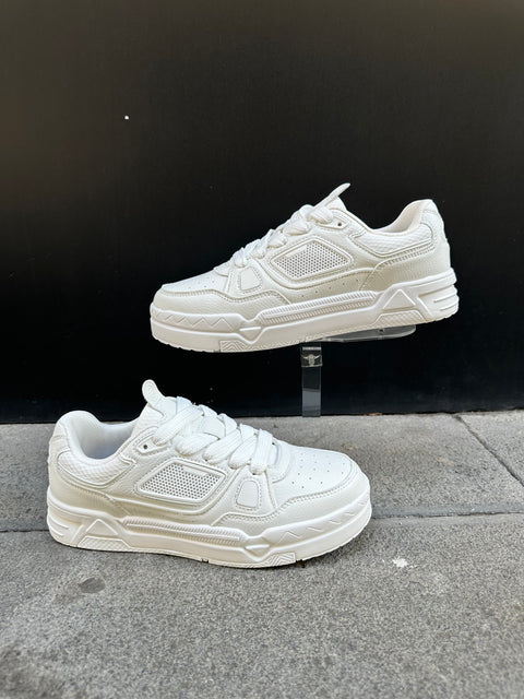 SNEAKER