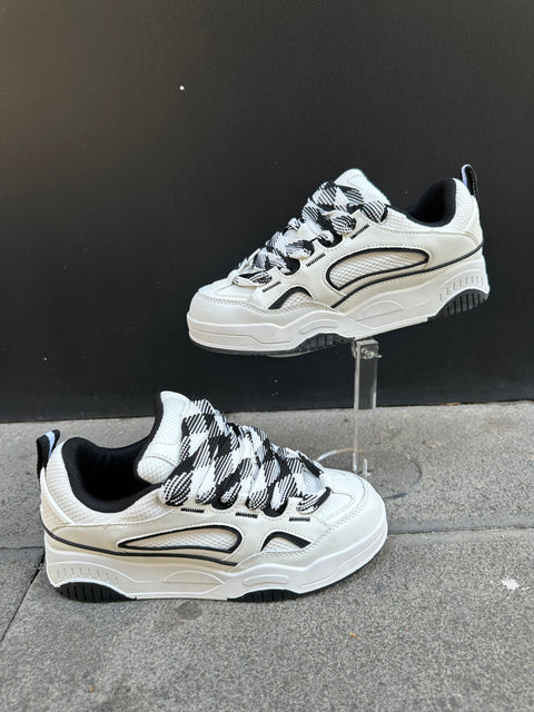 SNEAKER