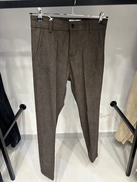 PANTALONE CAPRI IN VELLUTO