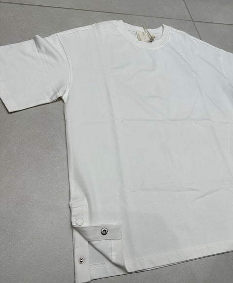 T-SHIRT CLIP